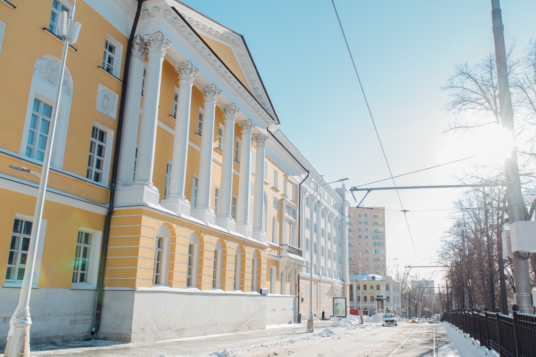 В НИУ ВШЭ поступило более 30 заявлений от российских студентов о переводе из зарубежных вузов Иллюстрация к новости: В НИУ ВШЭ поступило более 30 заявлений от российских студентов о переводе из зарубежных вузов