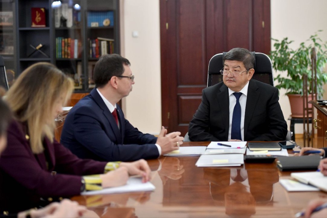Higher School of Economics in Kyrgyzstan to Open in Bishkek Illustration for news: Higher School of Economics in Kyrgyzstan to Open in Bishkek